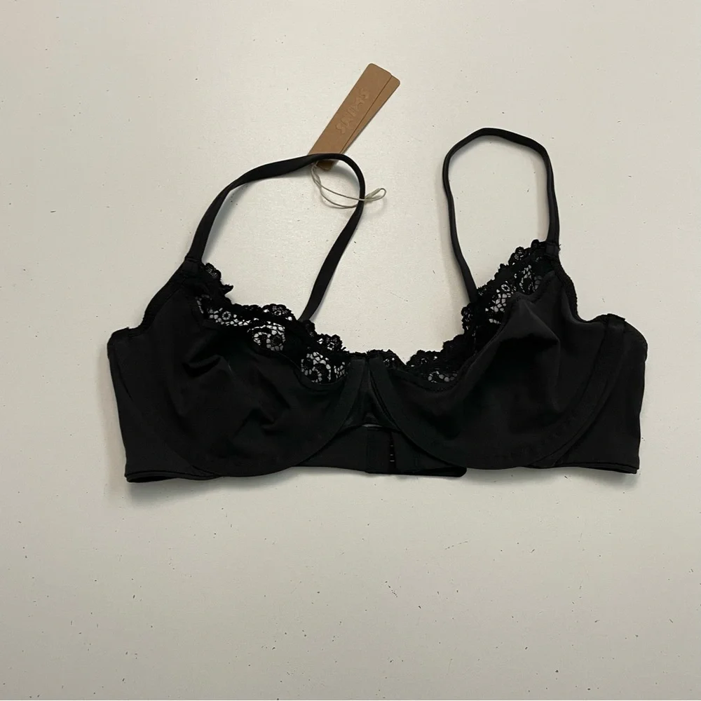 Skims Bra Fits Everybody Lace Unlined Scoop Underwire Adjustable Onyx Black - Picture 7 of 9